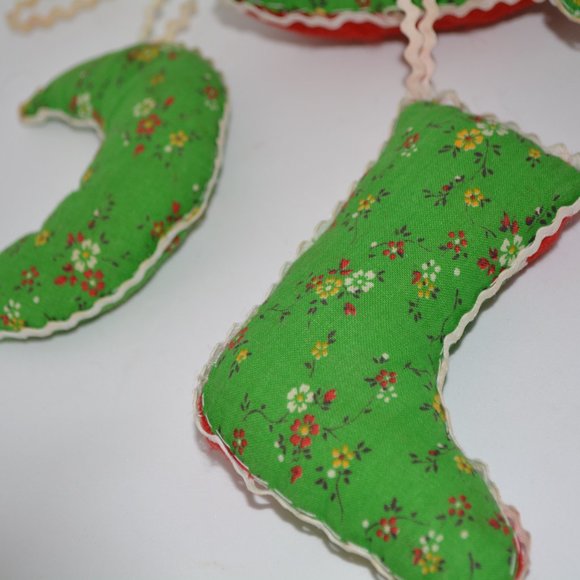 Lot of 5 VTG Handmade Stuffed Cloth Fabric Christmas Ornaments Kitschy Bird Bell - Picture 9 of 9